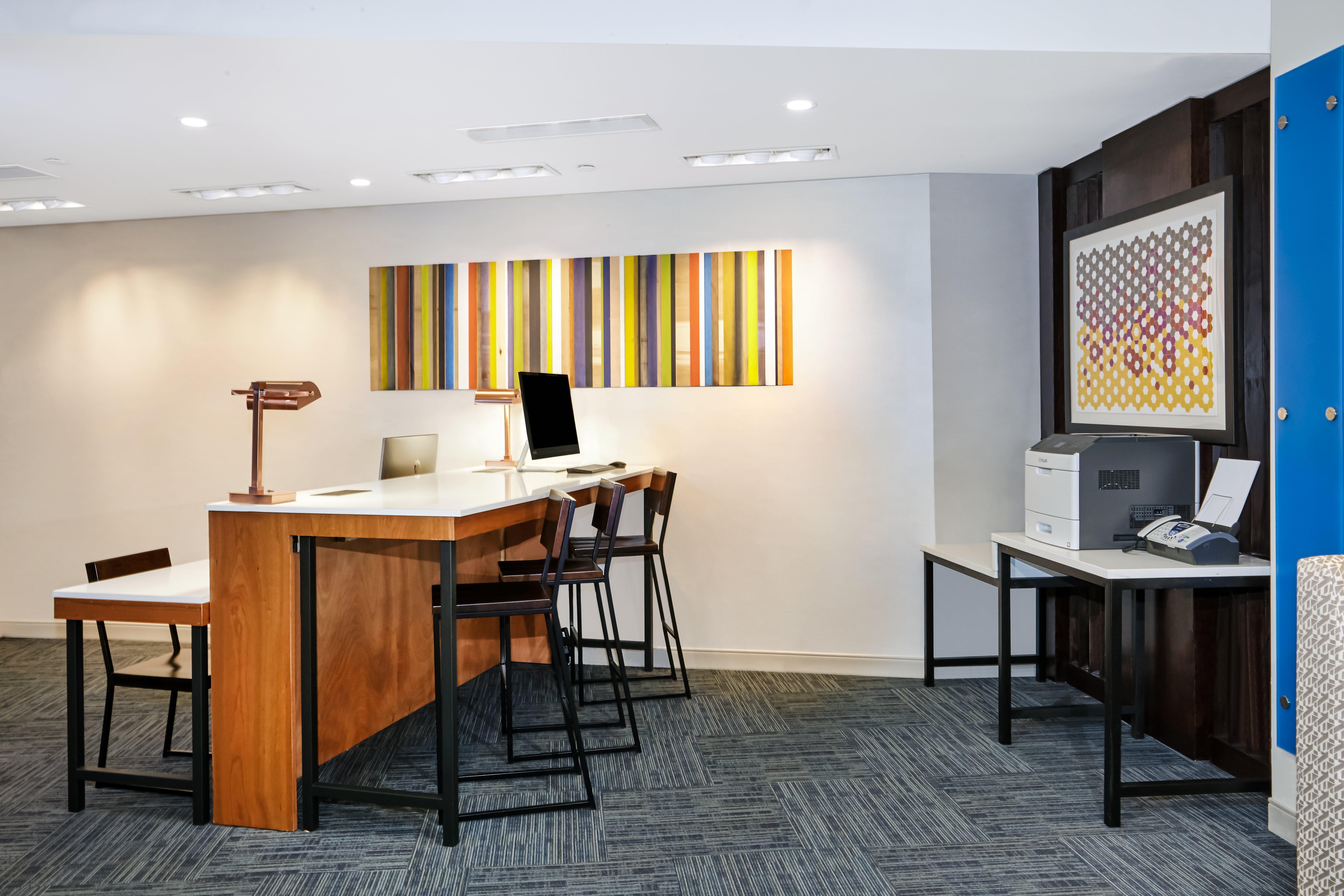 Holiday Inn Express & Suites Chicago North Shore - Niles By Ihg Exterior foto